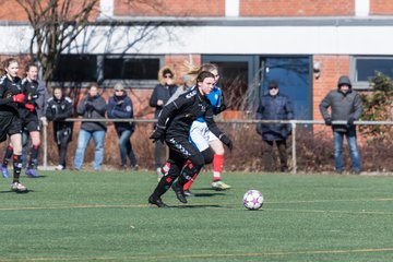 Bild 263 - B-Juniorinnen Halbfinale SVHU - Holstein Kiel : Ergebnis: 3:0